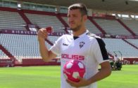 El Albacete Balompié ha presentado al delantero Rei Manaj