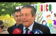 Mayor Zaragoza visita el colegio que lleva su nombre