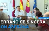 Usuarios de Asprona someten al alcalde Manuel Serrano a una simpática entrevista